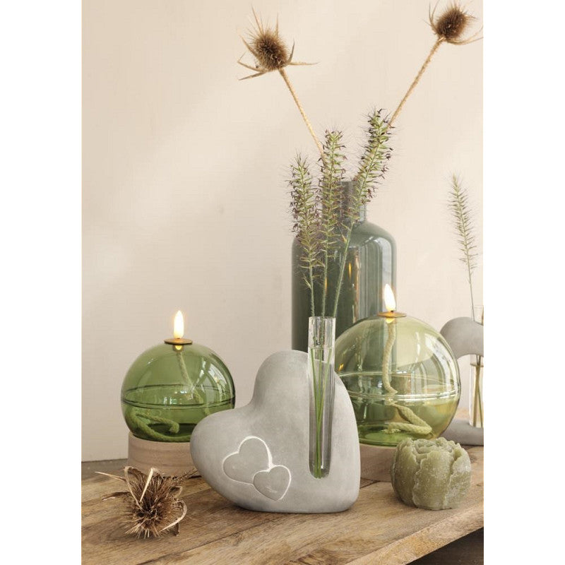 Cement heart with Glass Tube L.4,5 x W.13 x H.14,6 - 6 pcs