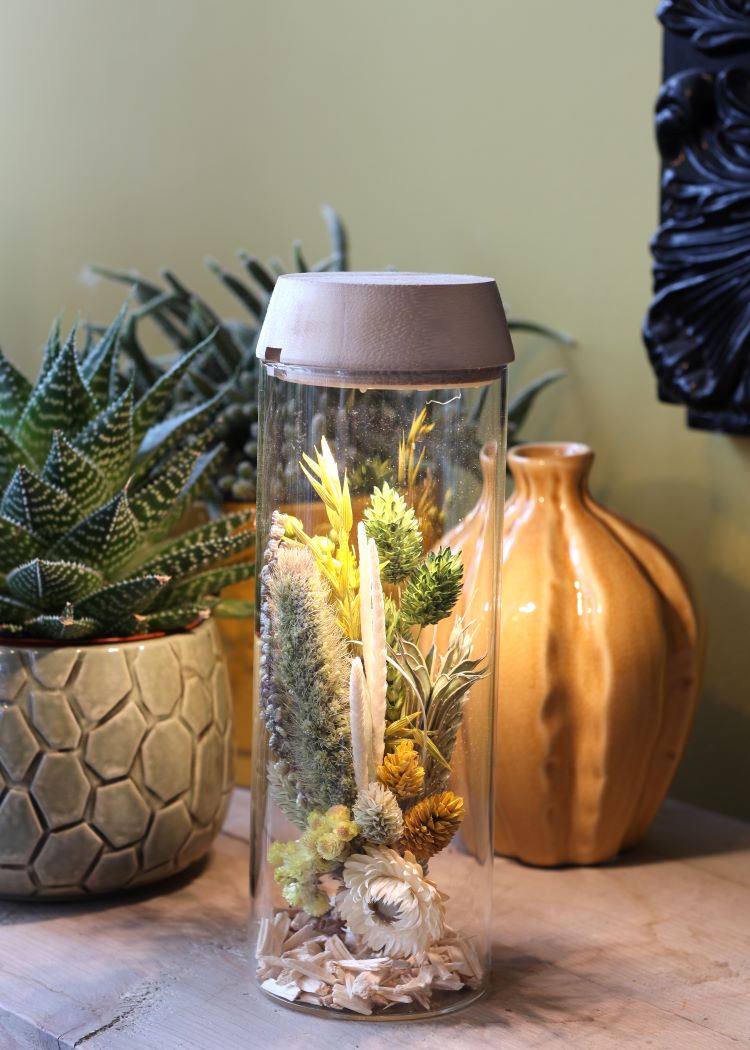 Glass cylinder with LED in wooden lid 23cm high - 1 pc